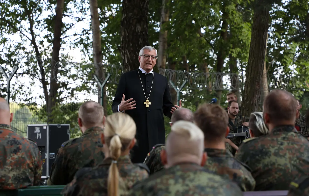Feldgottesdienst mit Militärbischof Dr. Bernhard Felmberg