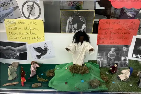 In der Geschichtenbox gibt es jeden Sonntag eine neue Geschichte, hier: Die Bergpredigt (September 2025).