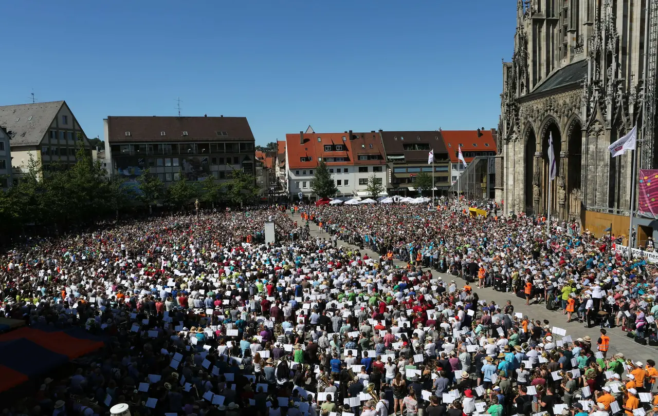 2018_07_01_Landesposaunentag_Abschluss_FS_012(c)www.fms-media.de Die Schlussfeier des Landesposaunentags 2018 auf dem Ulmer Münsterplatz.
