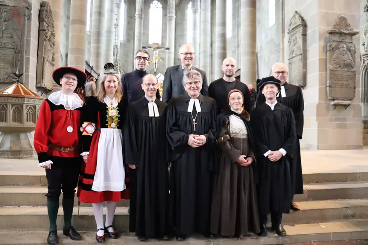 Mitwirkende des Festgottesdienstes - die Namen finden Sie unten auf dieser Seite.