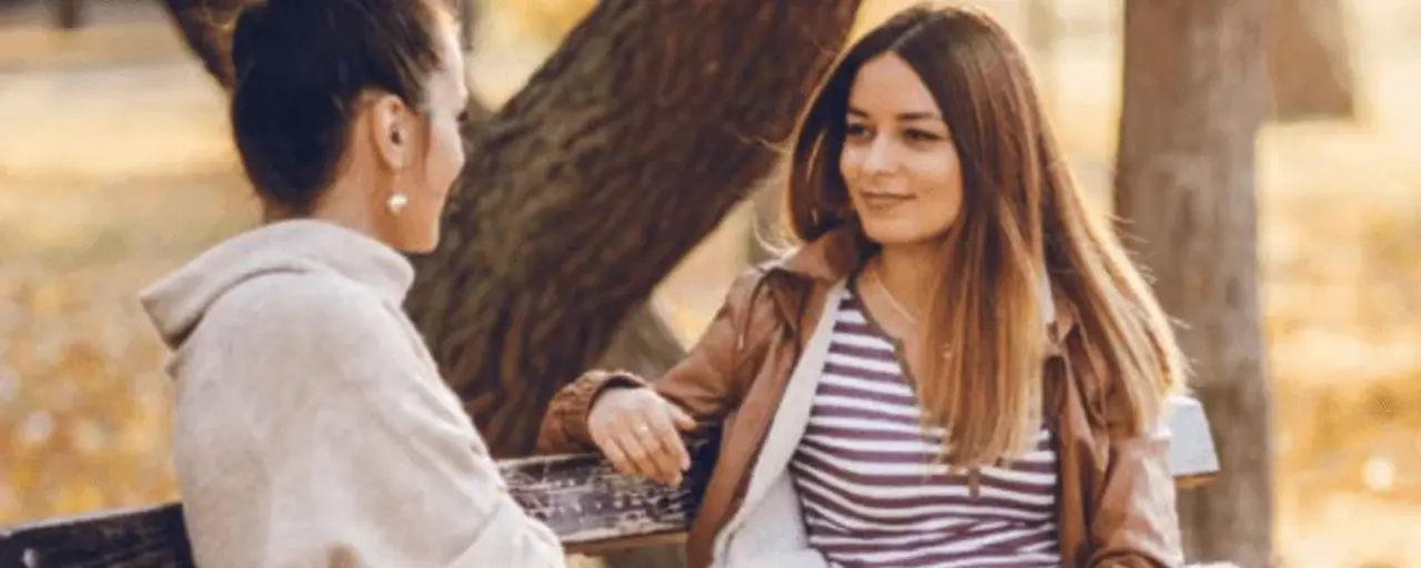 Zwei Menschen im Gespräch_Besuchsdienst Auch eine Seite des Besuchsdienstes: Zwei Menschen im Gespräch