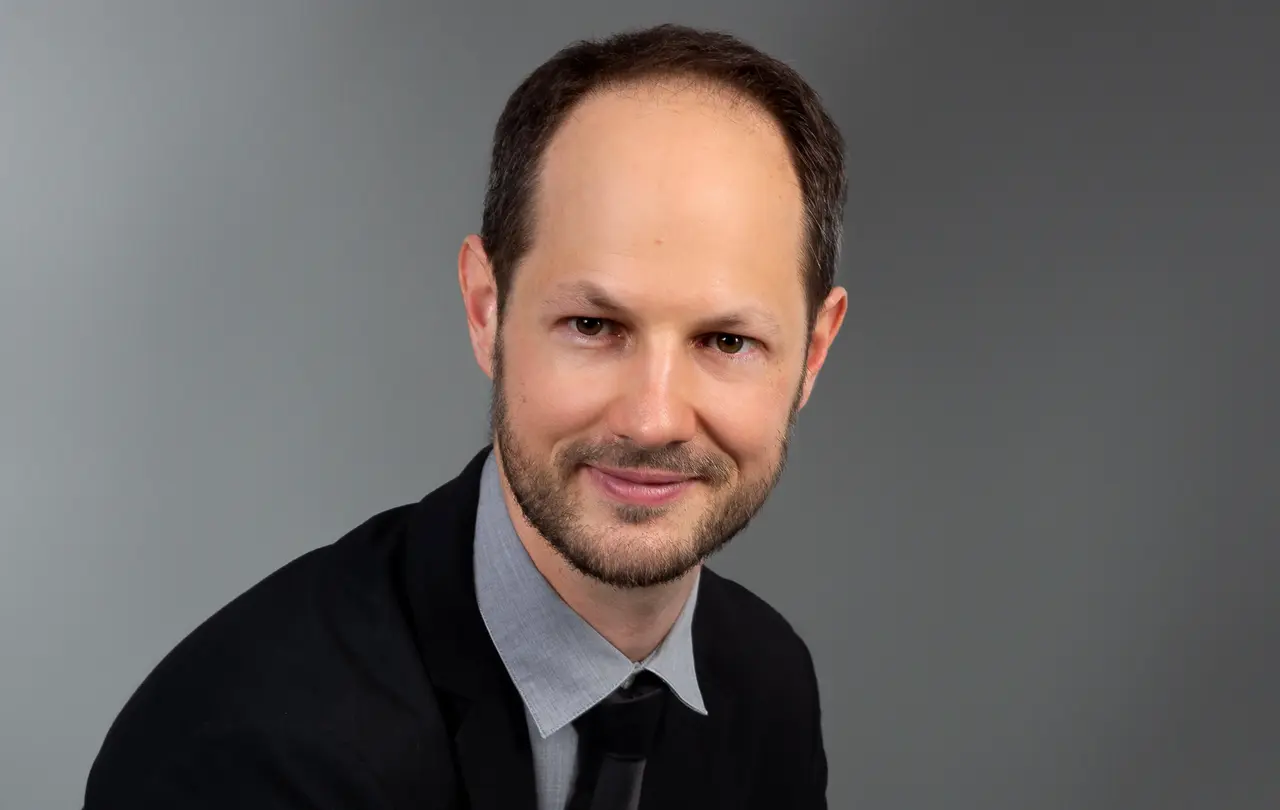 Simon Keefer Simon Keefer, der neue Schuldekan von Schwäbisch Hall, Künzelsau und Gaildorf, möchte die Zusammenarbeit der Religionslehrkräfte stärken.