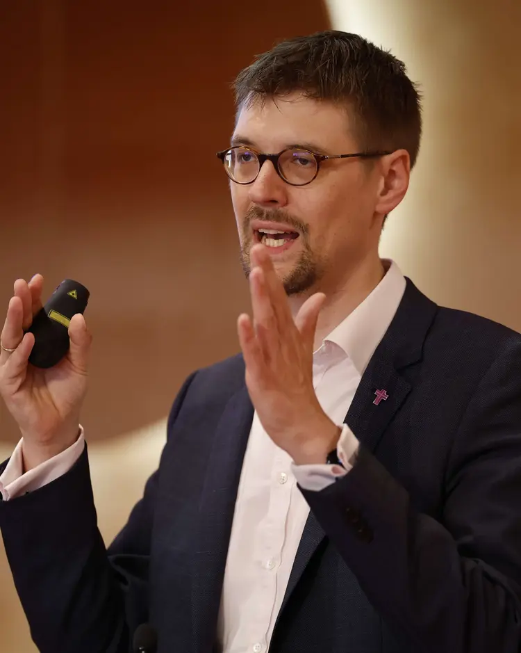 Oberkirchenrat Dr. Fabian Peters