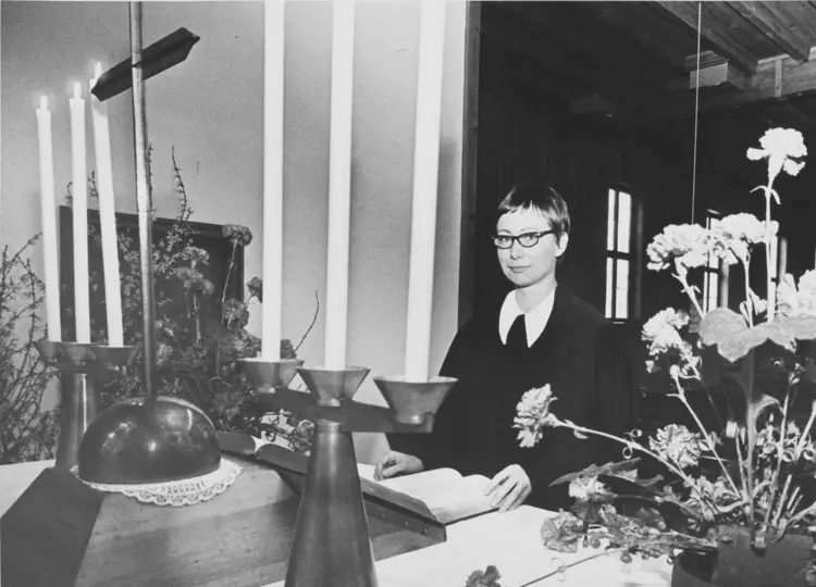 Heide Kast im Talar 1971 Heide Kast im Talar 1971